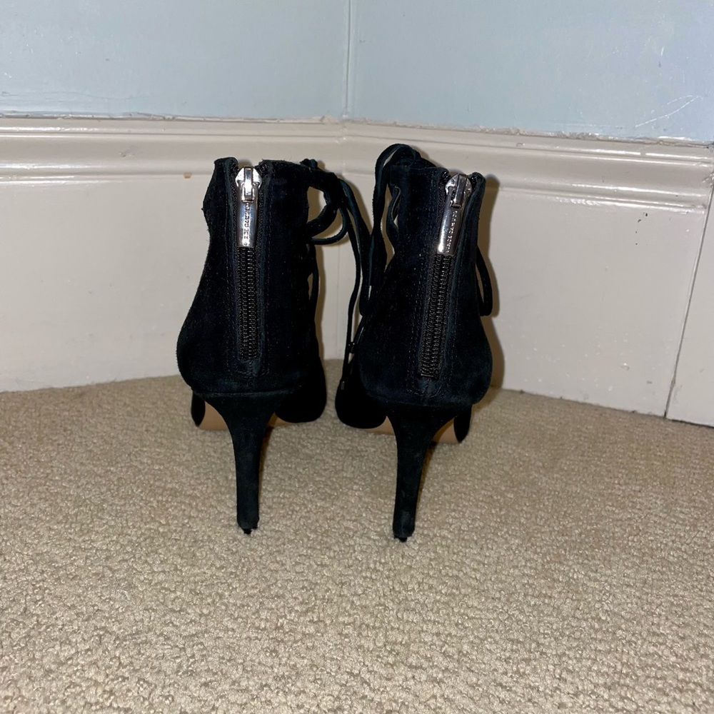 Vince Camuto Black Suede point toe pumps/heels - Picture 6 of 6